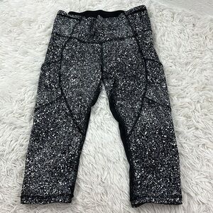 Lululemon Outrun 17" Crop Splatter White Black / Black